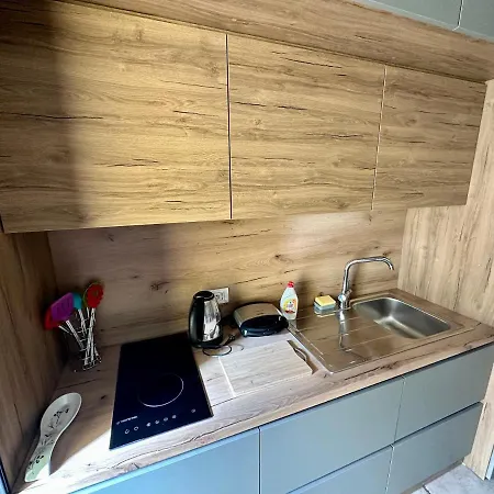 Amos Center Apartman Tirana
