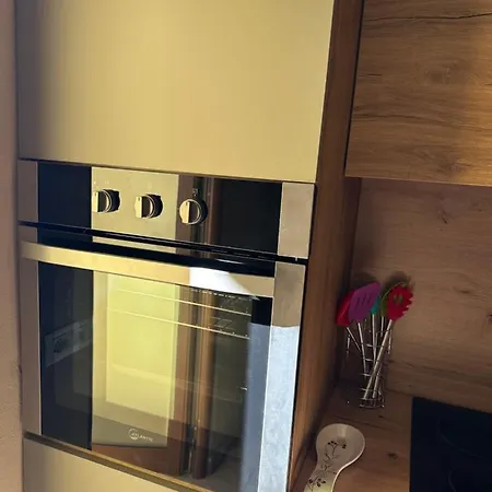 Amos Center * Tirana