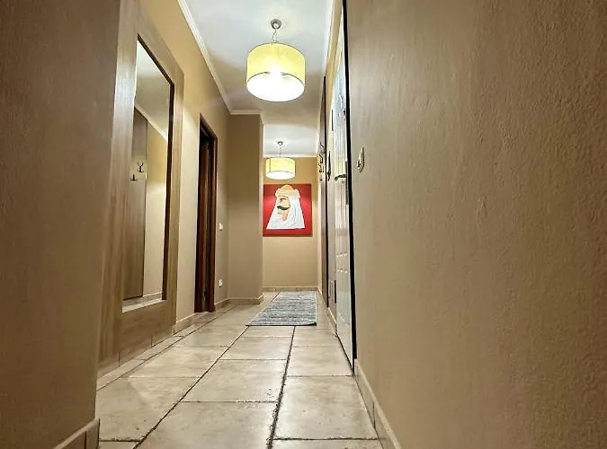 Amos Center Appartement Tirana